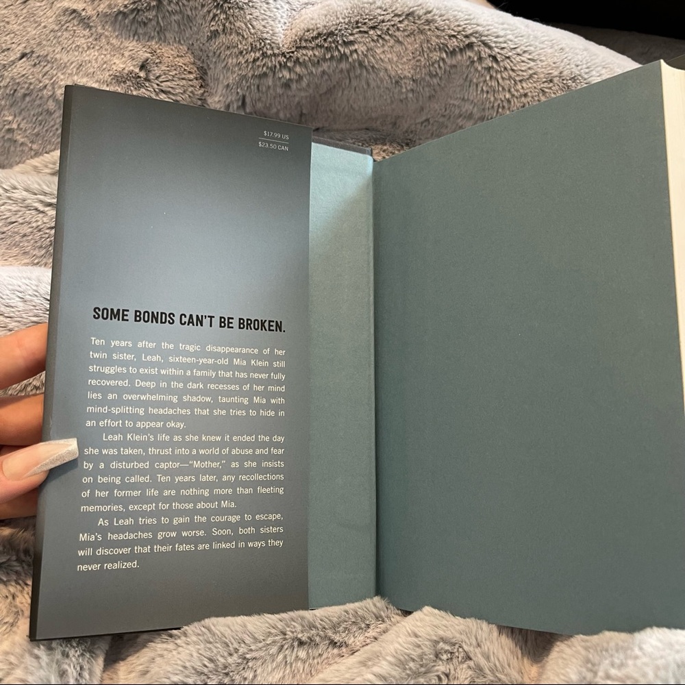 Losing Leah by Tiffany King - Book - Like New - Picture 4 of 4